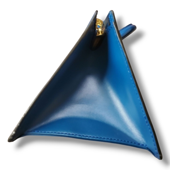 LOUIS VUITTON Toledo Blue Vintage 90s Epi Sac Triangle M52095 - Picture 6 of 13